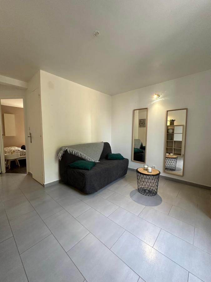 Superbe Appartement Cosy Jardin Корбей-Есон Екстериор снимка